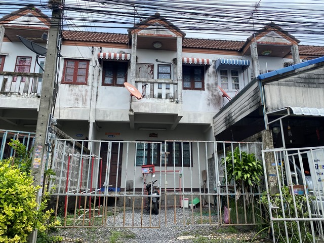 ทาวน์เฮ้าส์ โครงการบ้านแสงตะวัน บางบ่อ