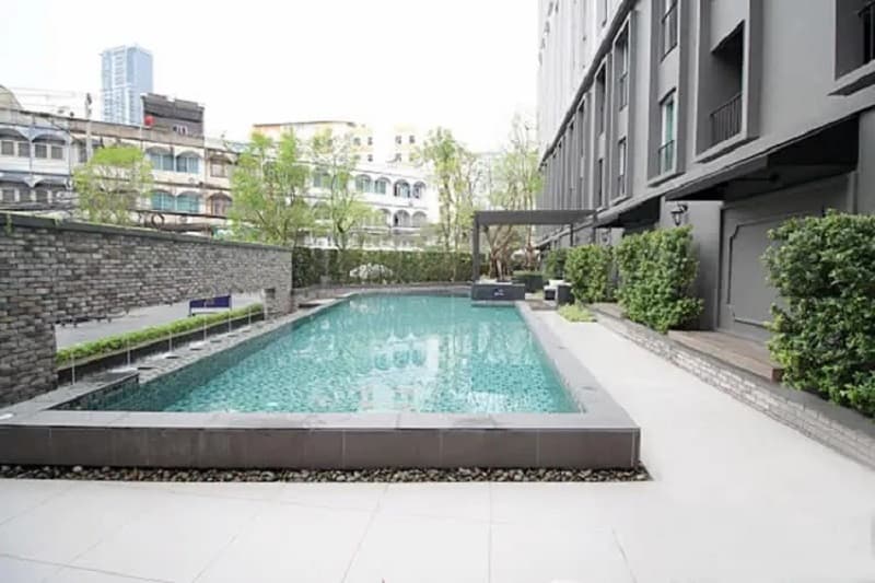 Swiming pool.jpg