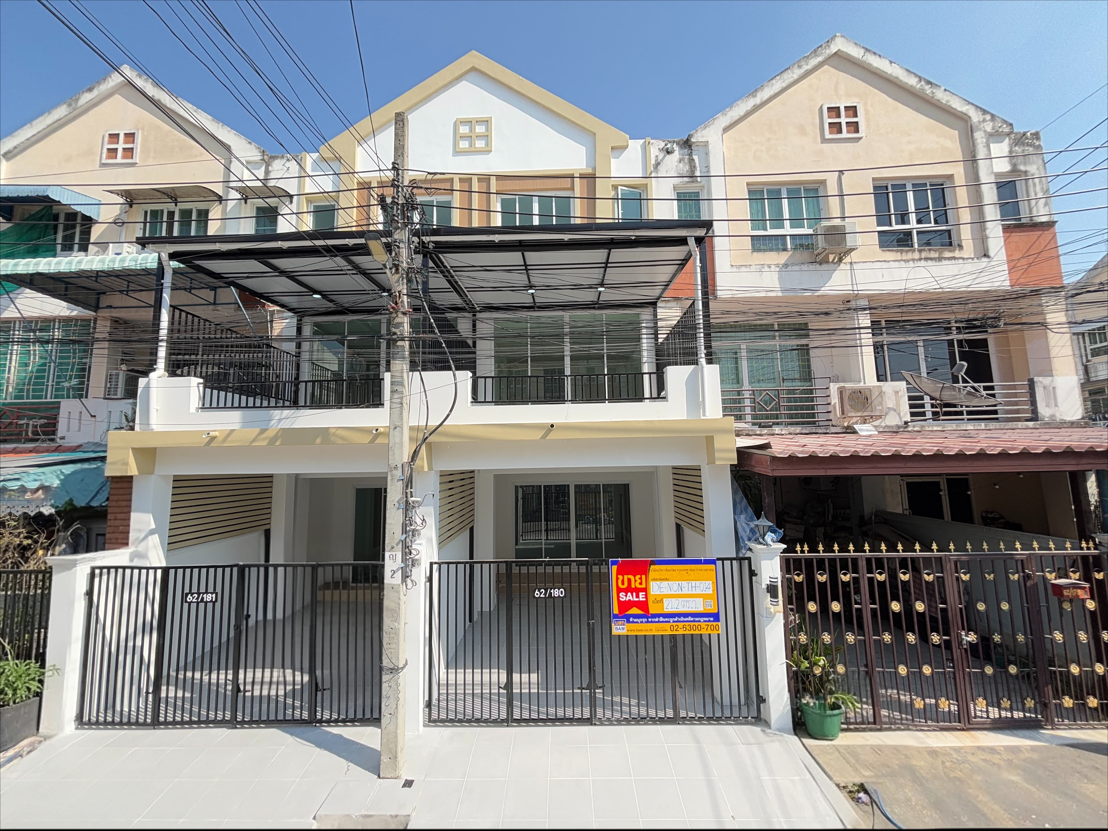 ทาวน์เฮ้าส์ 3 ชั้น โครงการศิขรินทร์ บางกรวย : ปรับปรุงใหม่