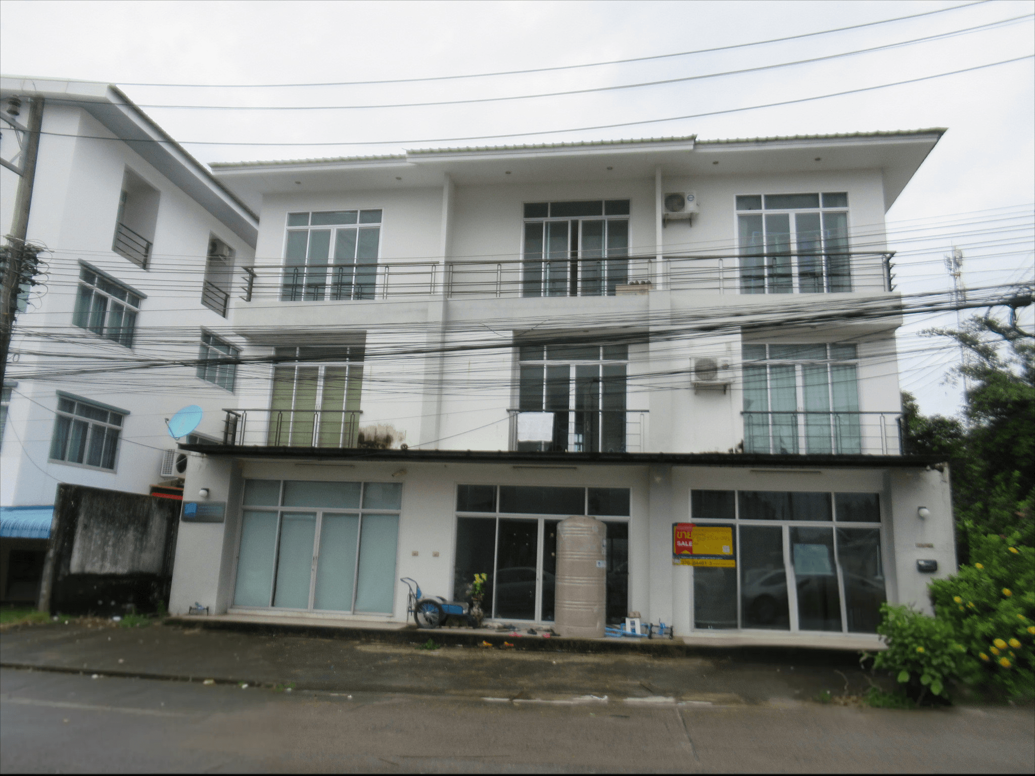 freepik_2855825272.png