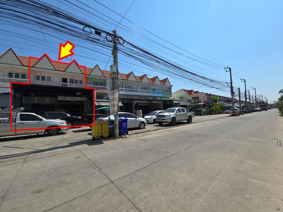 Slide3.JPG