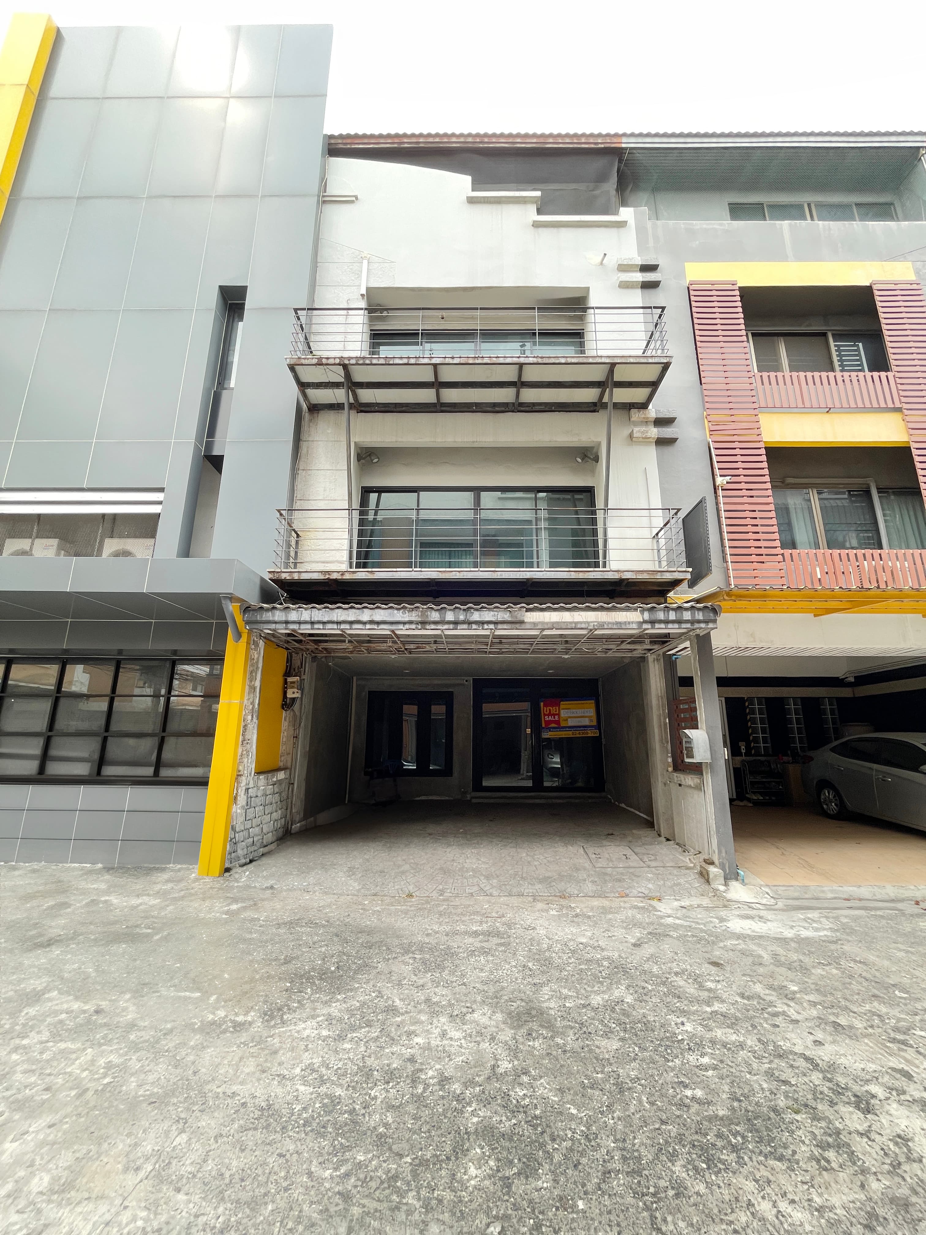 63b78d19-147820-3.jpg