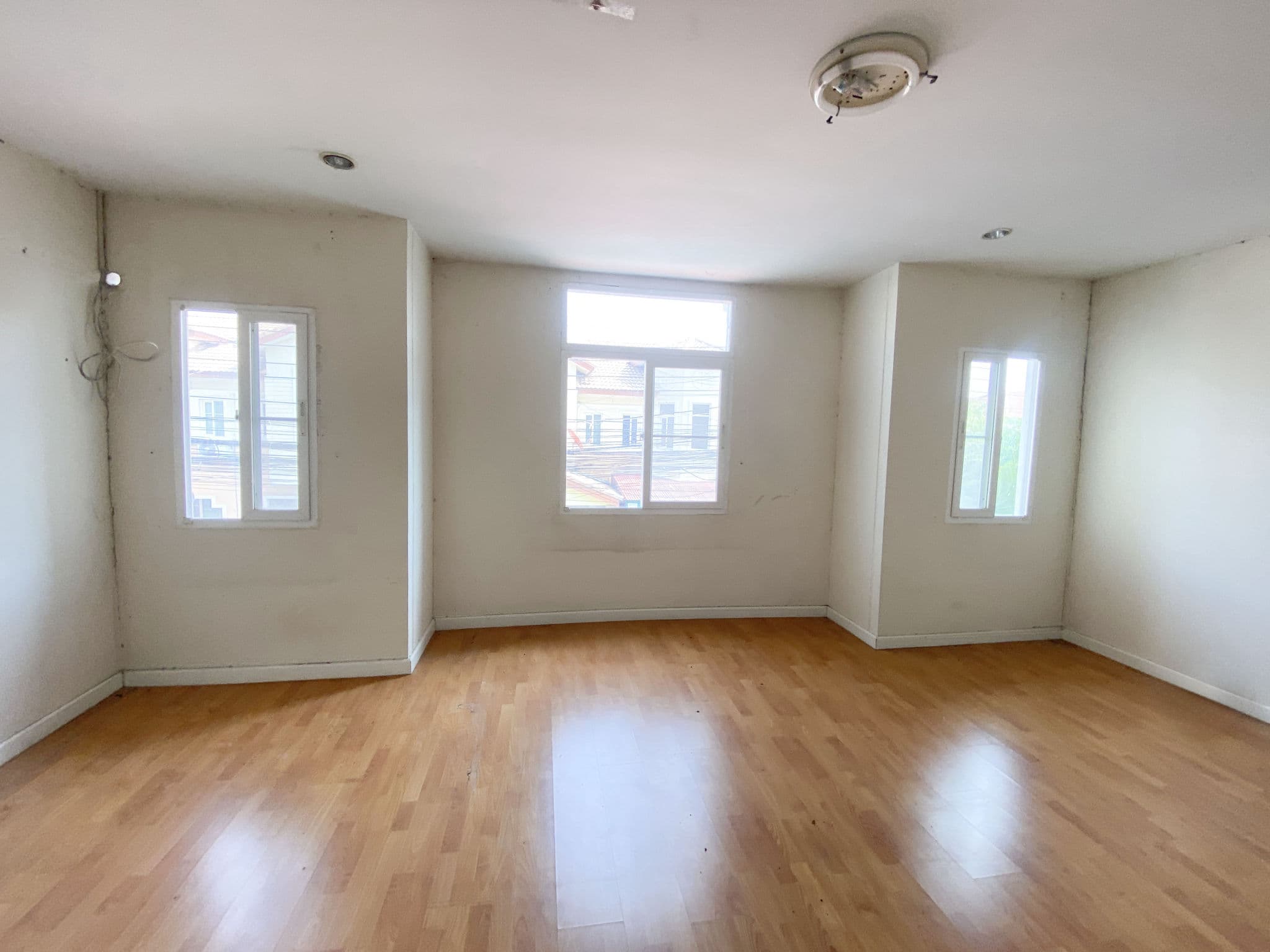 98a41595-140999-0.jpg