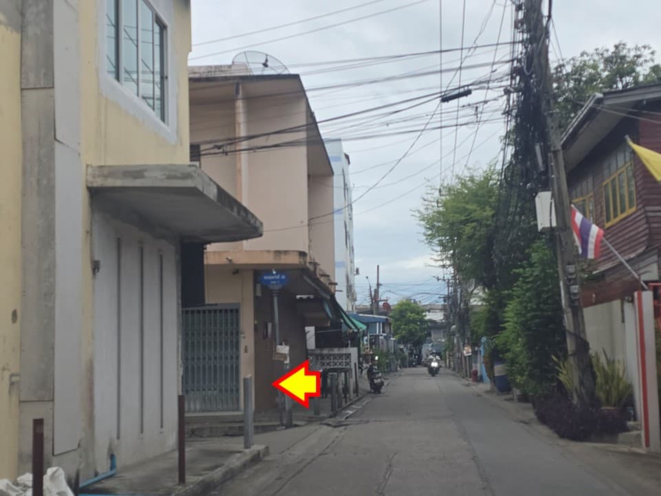 Slide4.JPG