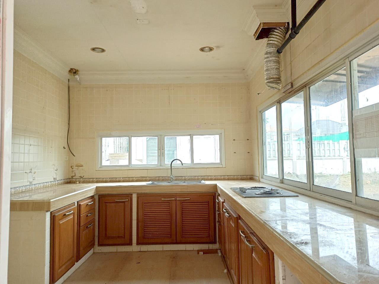 8f3e17f6-1696579972835.jpg
