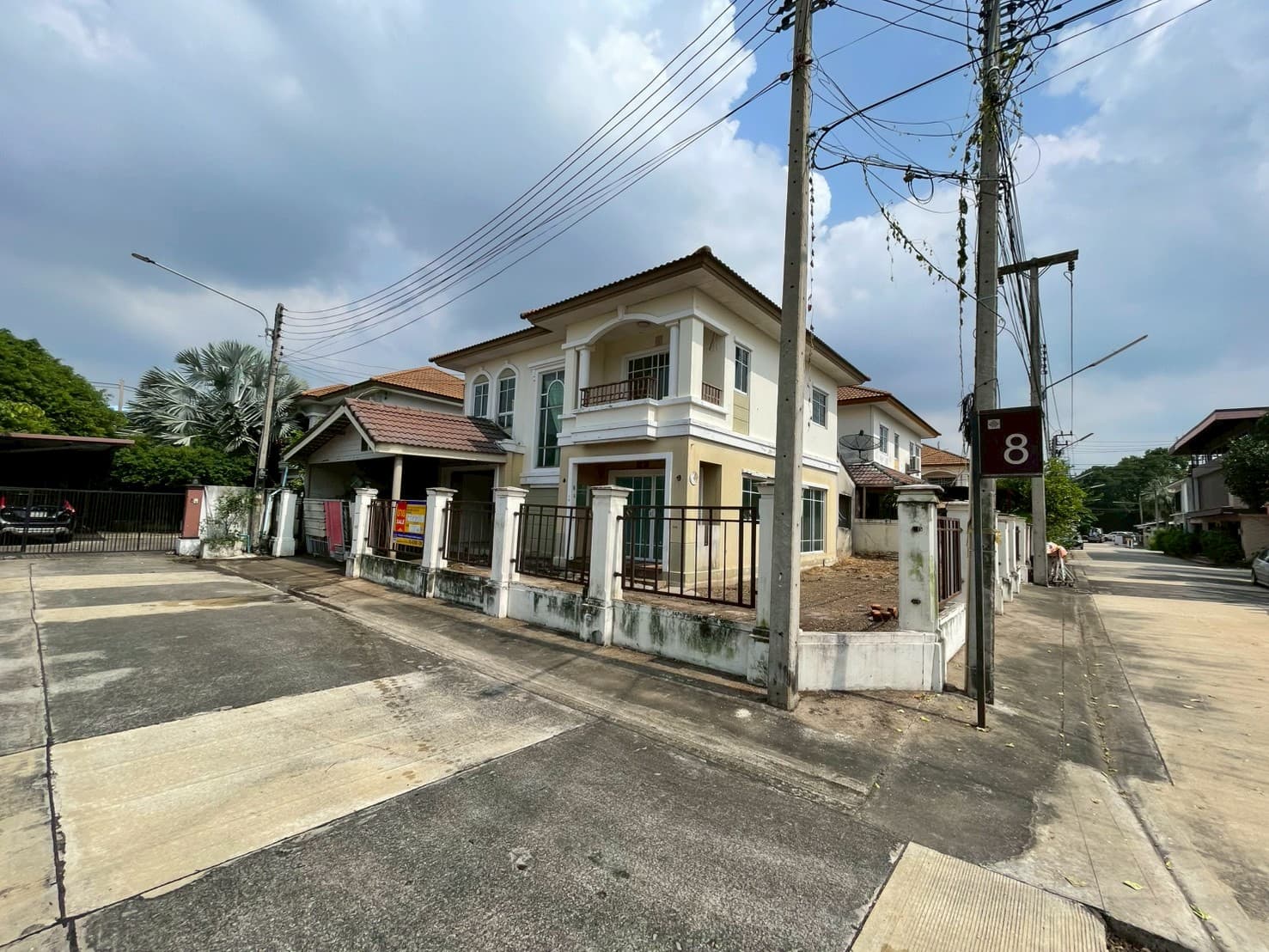 LINE_ALBUM_พฤกษ 121_251117_39.jpg