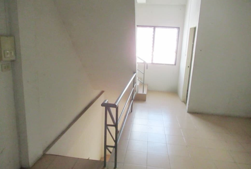 S__58196037_0.jpg