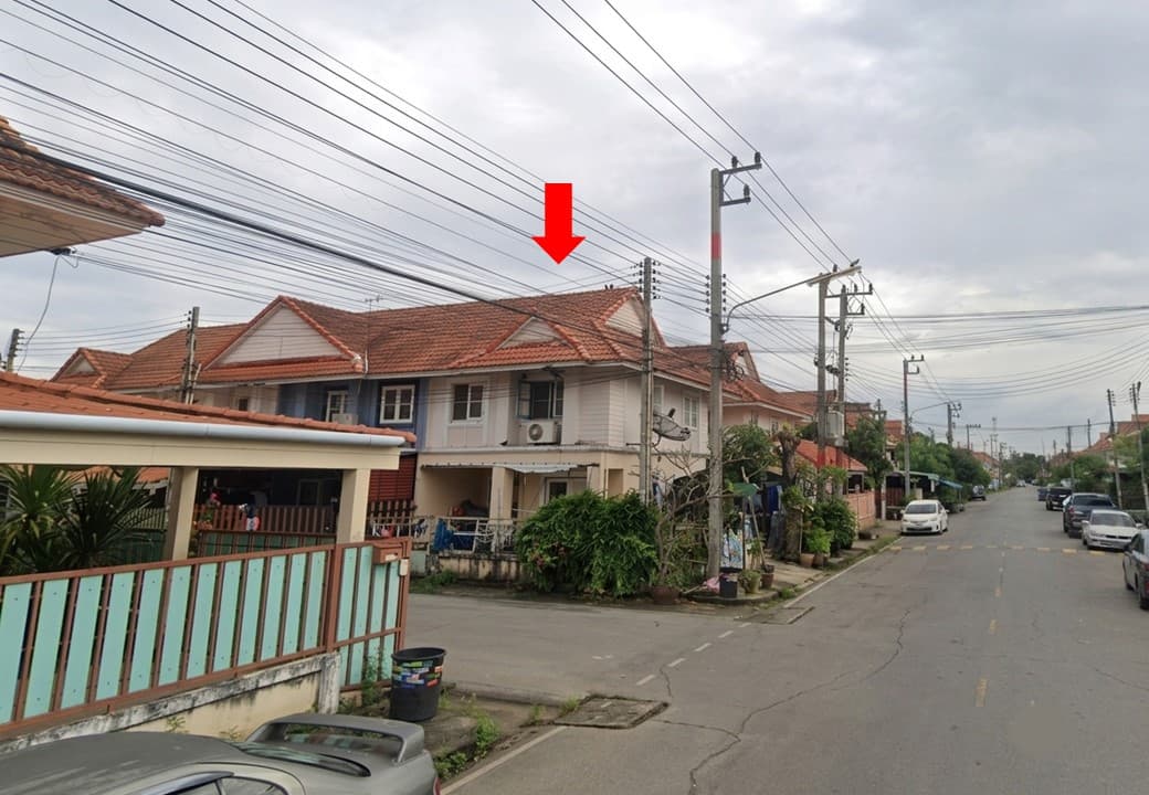 Slide3.JPG