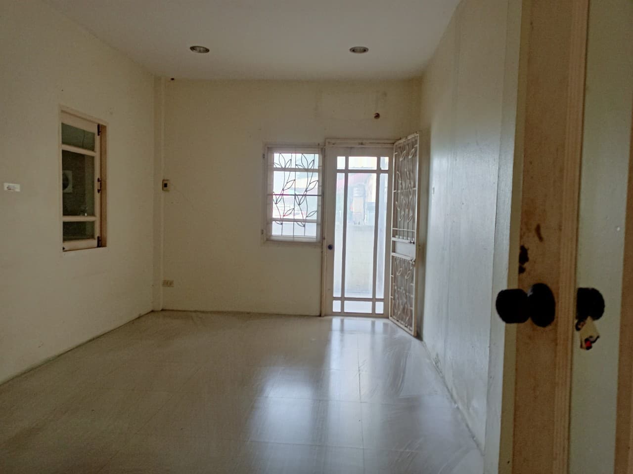 3line_205691184479236.jpg