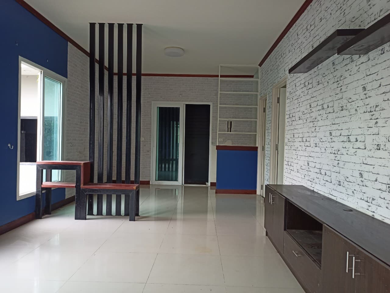 line_1015155779351.jpg