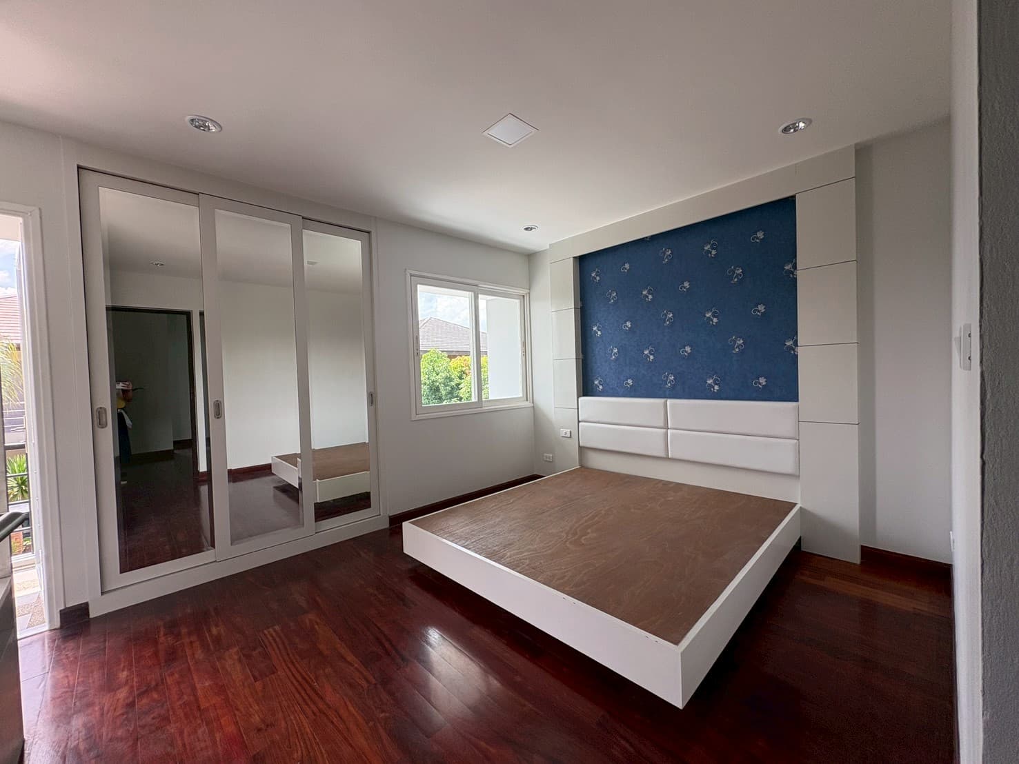 LINE_ALBUM_Renovate_251015_76.jpg