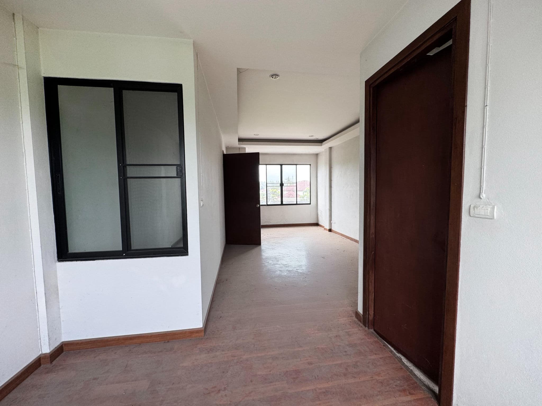 e55508e6-55869-4.jpg