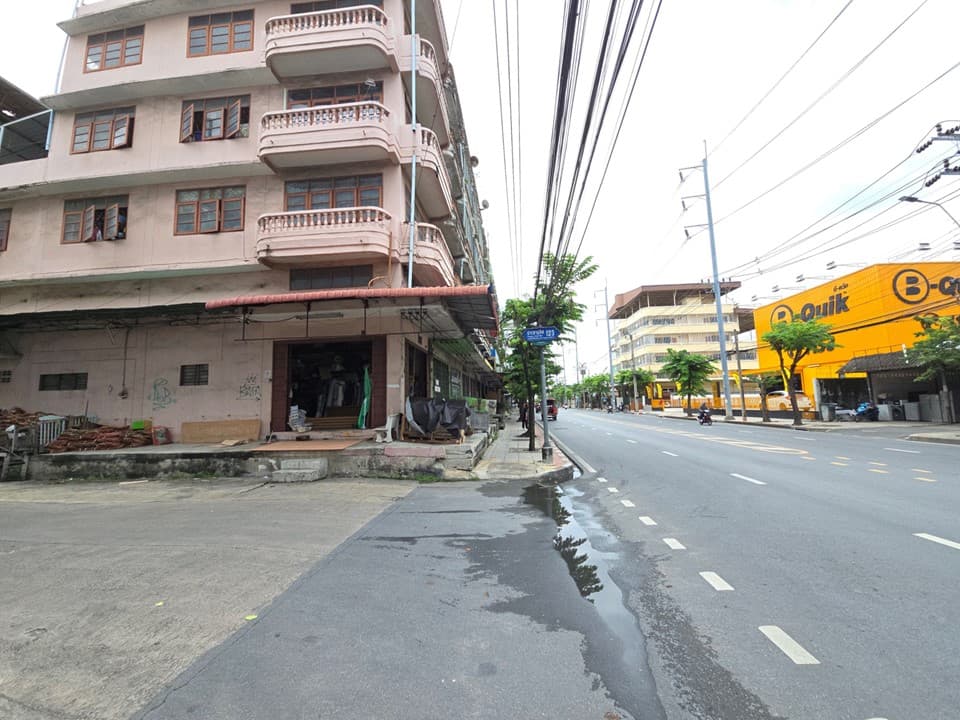 Slide5.JPG