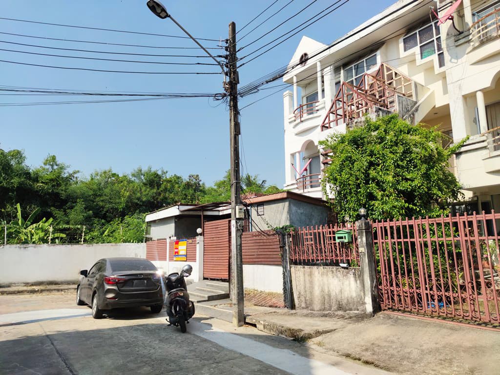f71bf860-147245-1.jpg