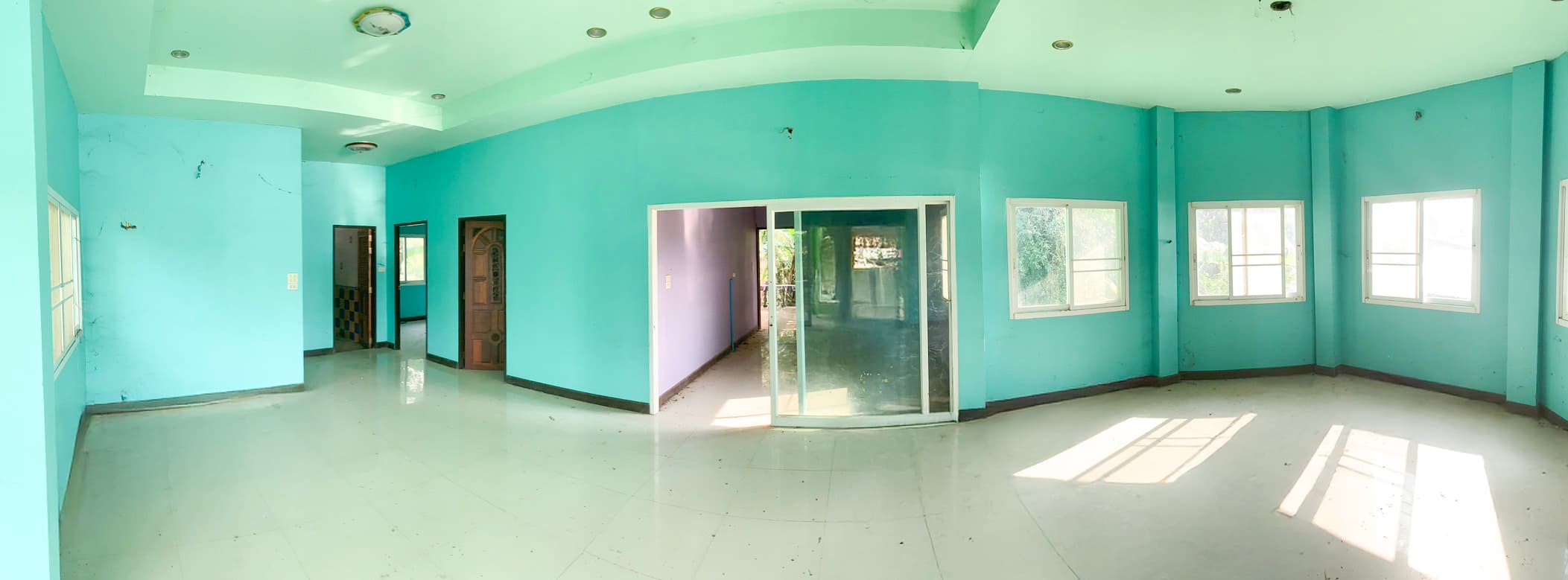 cdb2b6b6-S__5169200.jpg