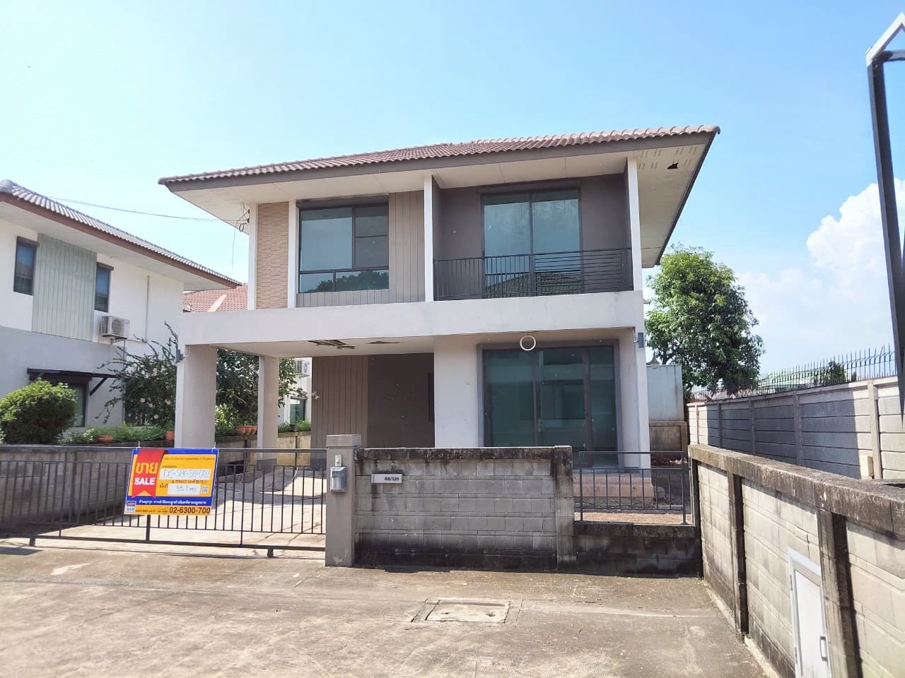 1a643db0-147163-2.jpg