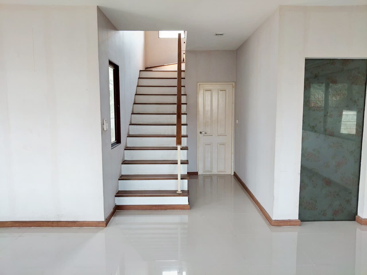 1a643db0-147163-6.jpg