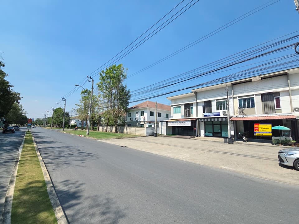 Slide2.JPG