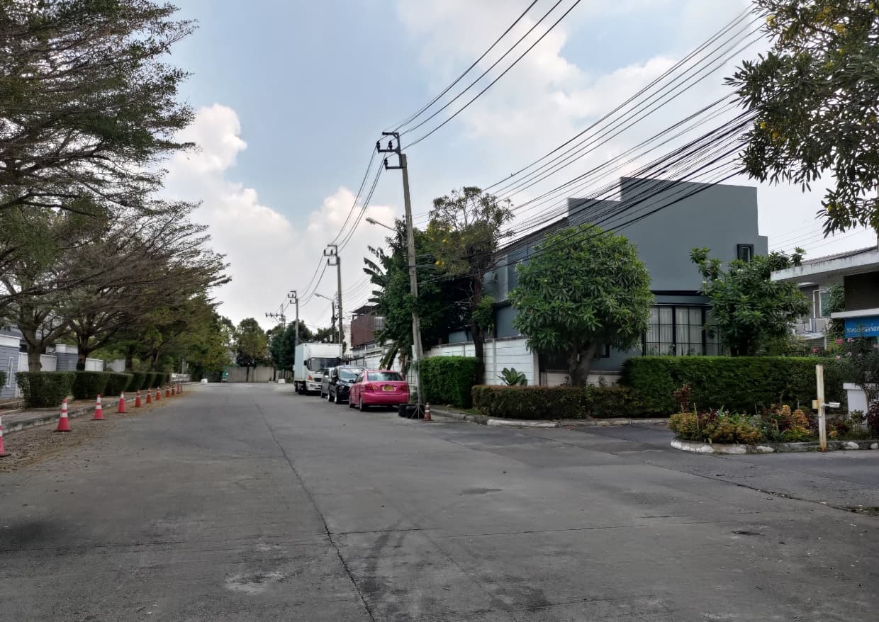 ทางเข้าหมู่บ้านเฟส 4.1.jpg