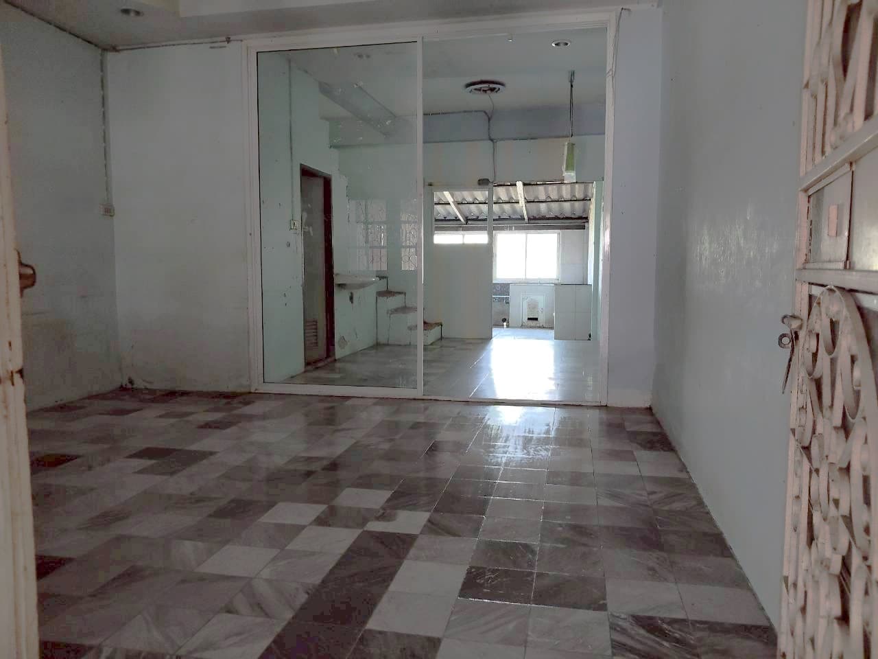 5db3d21b-153220-2.jpg