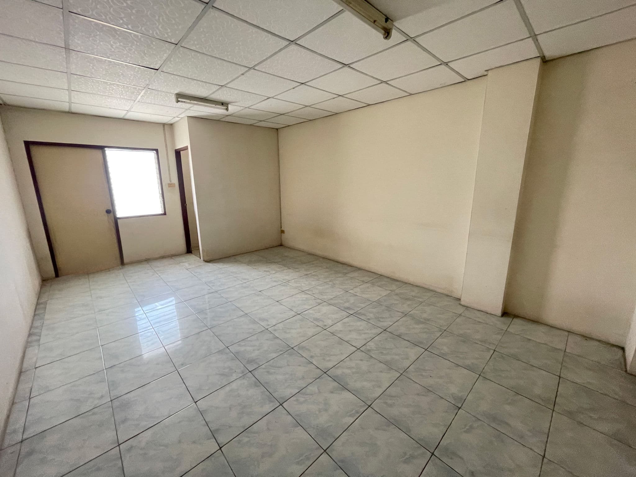 ad03a0b9-135550-2.jpg