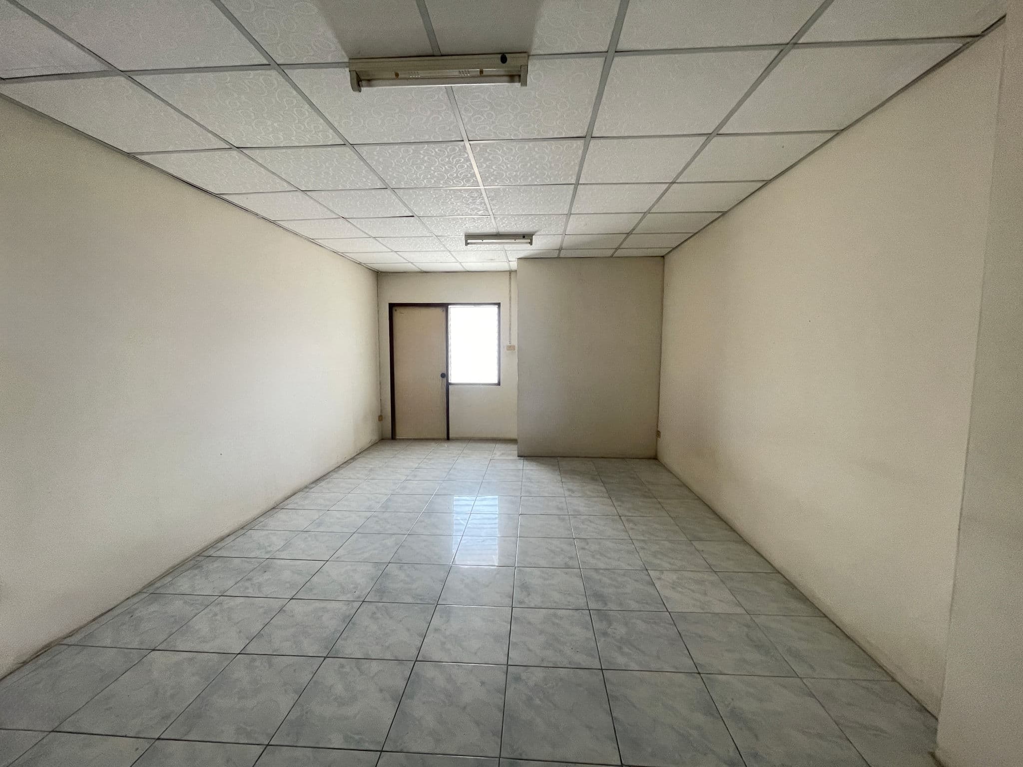 ad03a0b9-135550-0.jpg