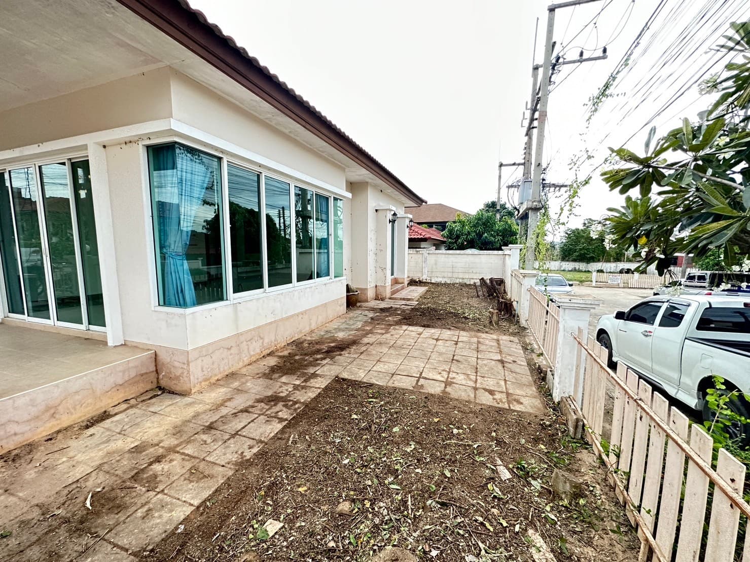 LINE_ALBUM_81023หมู่บ้านชาญสมร13168หลังทำ_231101_1.jpg