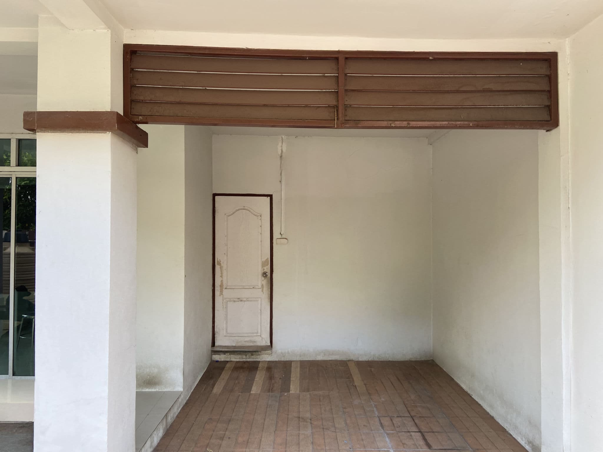 16a050f8-147252-6.jpg