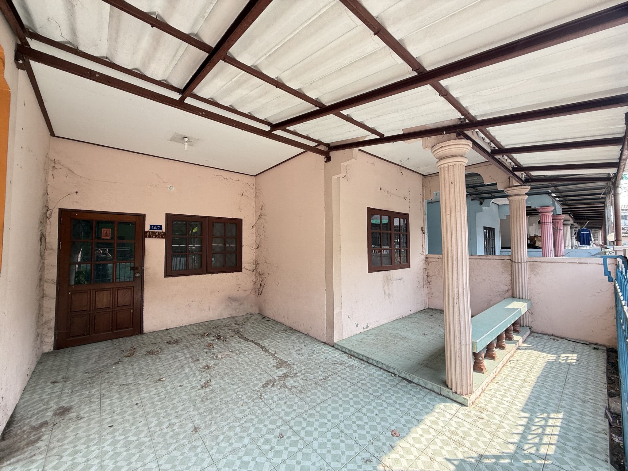 9fa8f0c5-153692-3.jpg