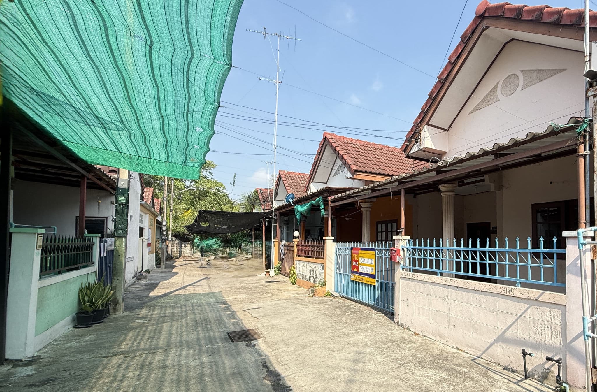 9fa8f0c5-153692-2.jpg