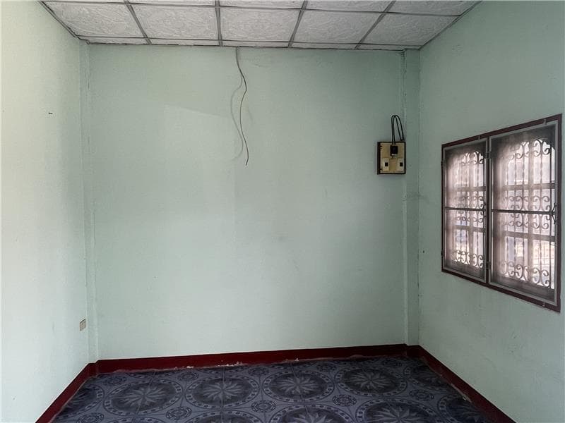 3ef60cc1-b72e-42a8-9737-916fb1ee9061.jpg