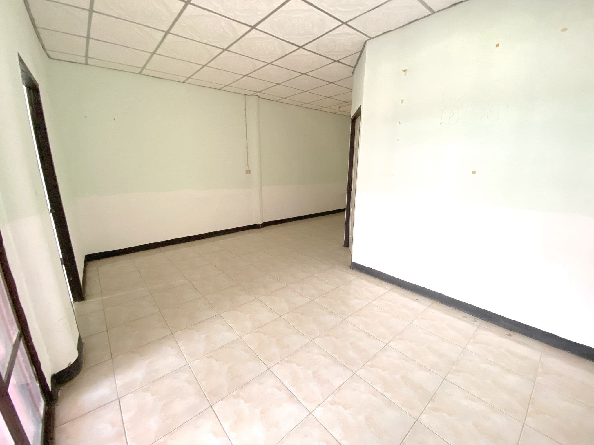 61e362e5-60981-6.jpg