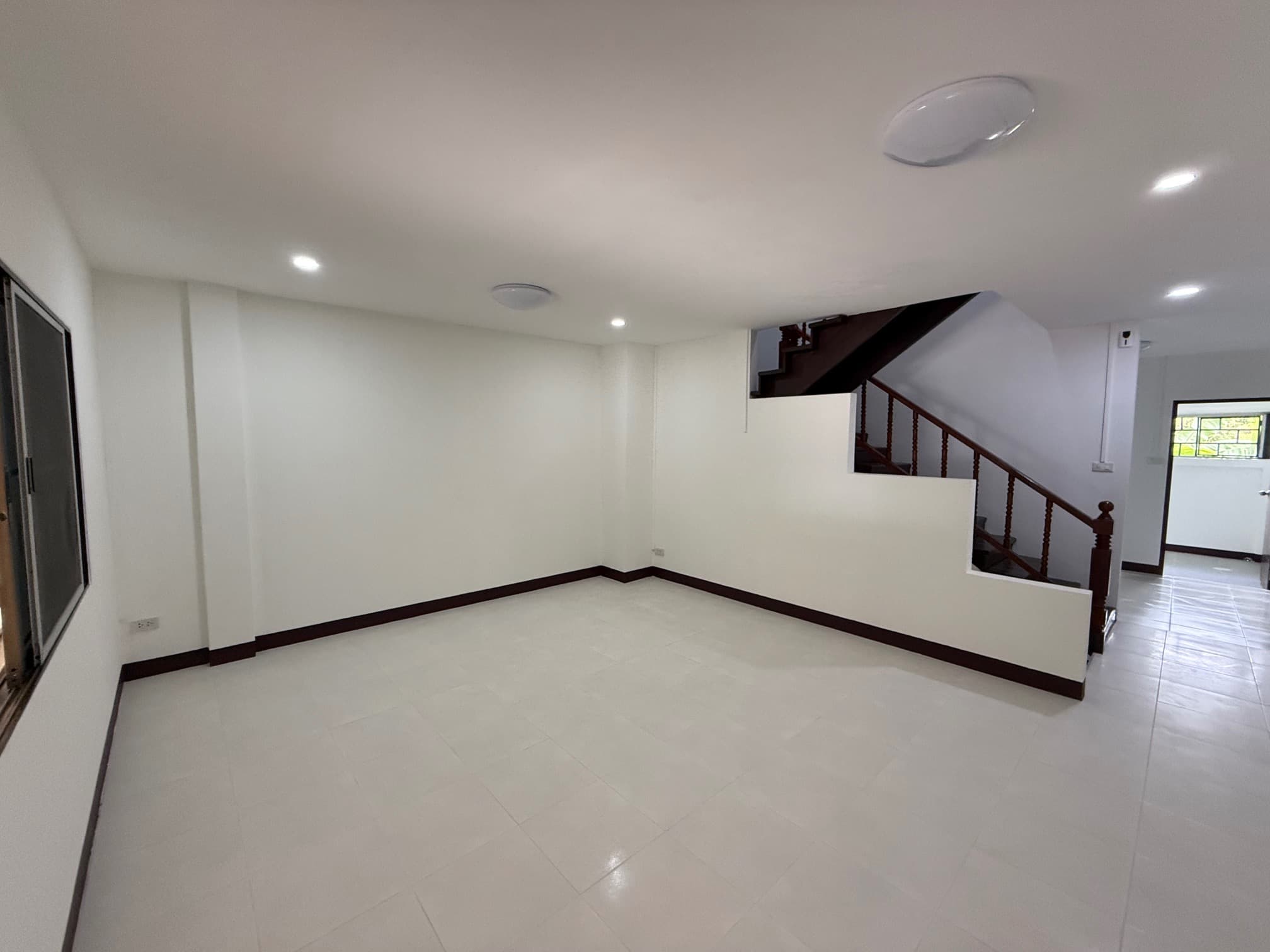 370b2475-140172-3.jpg