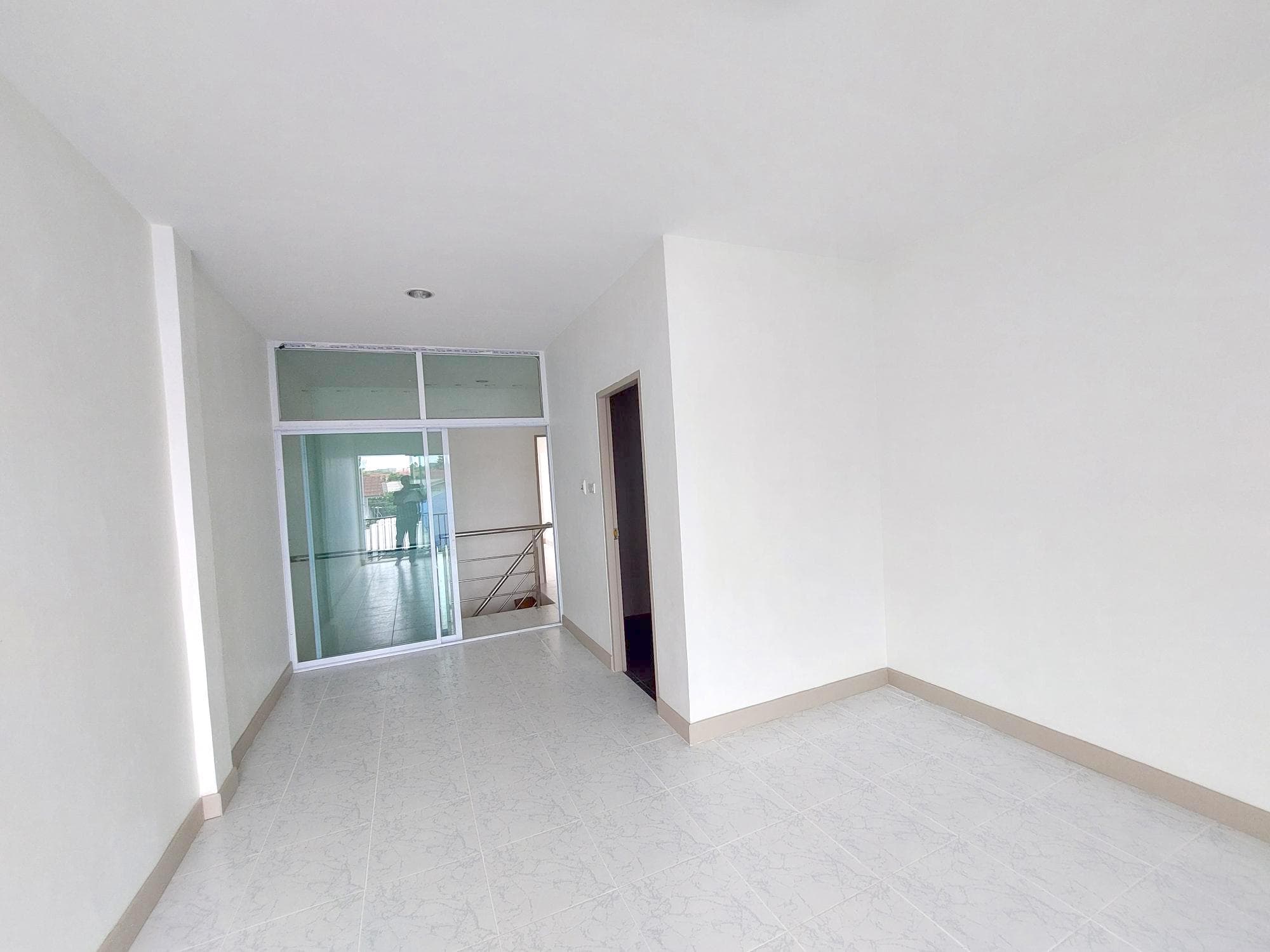 184cfad4-142049-0.jpg