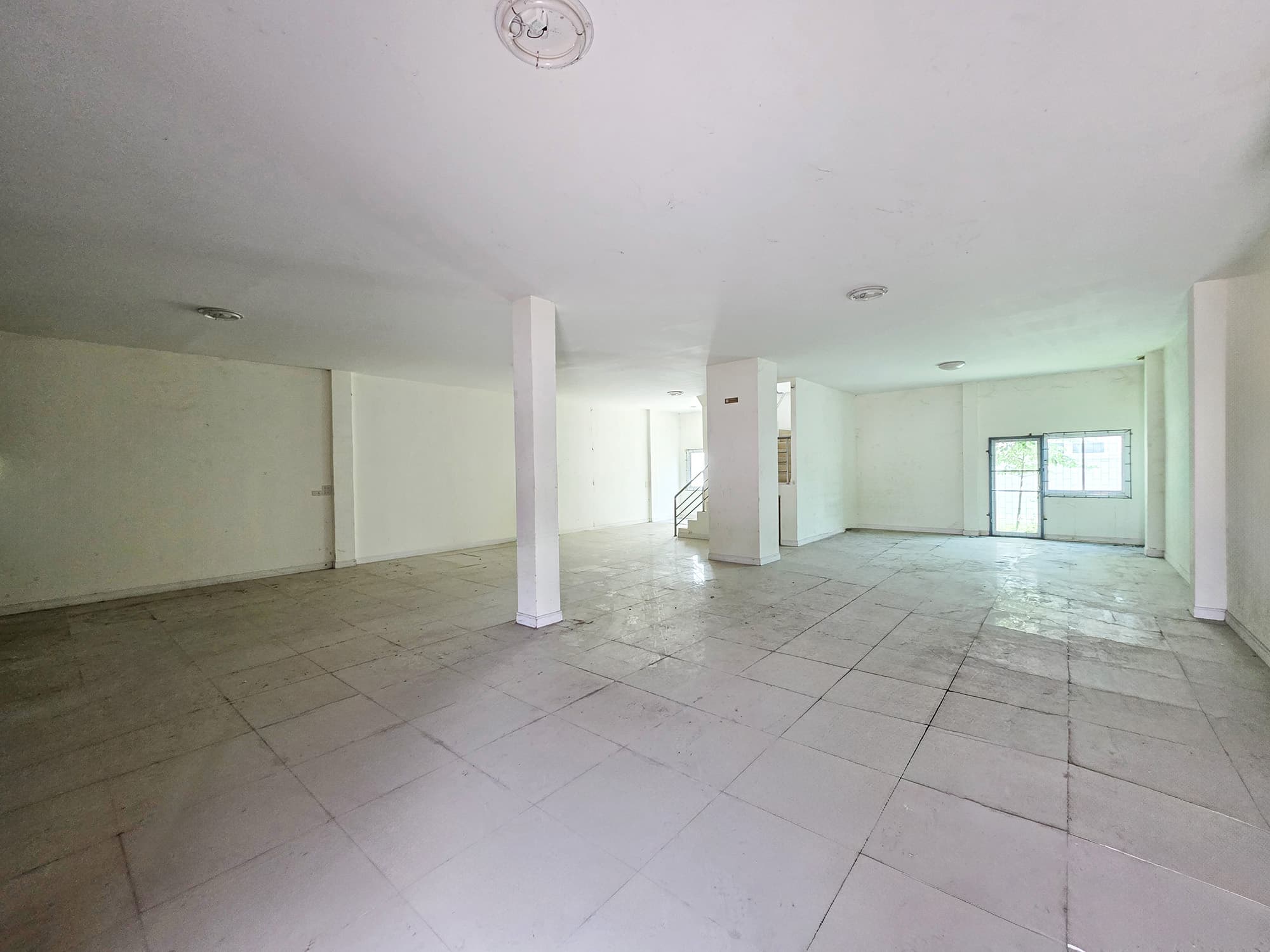 f56988e0-139424-3.jpg