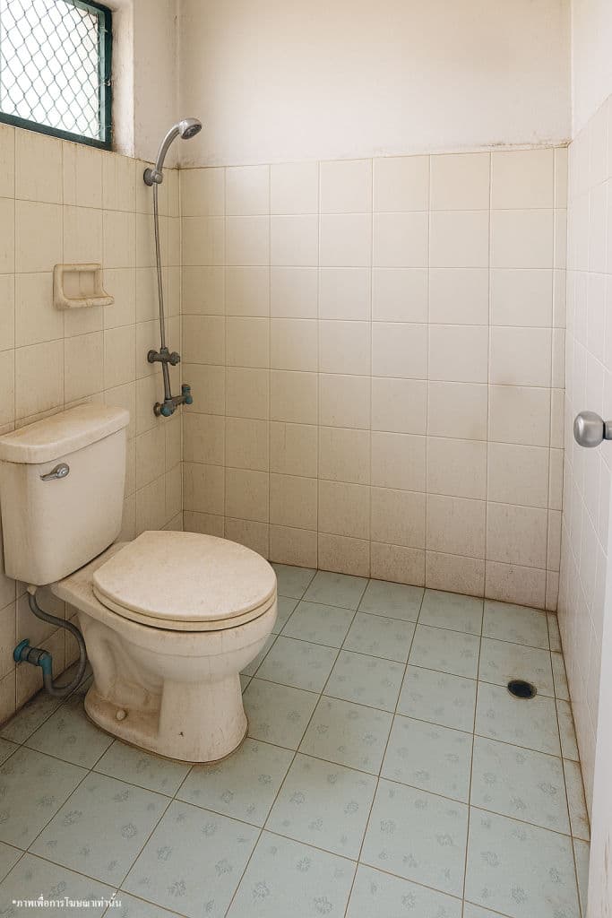 toilet.png