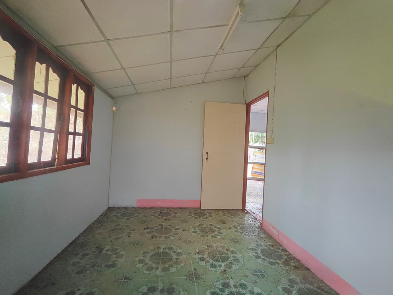588816cb-145332-6.jpg
