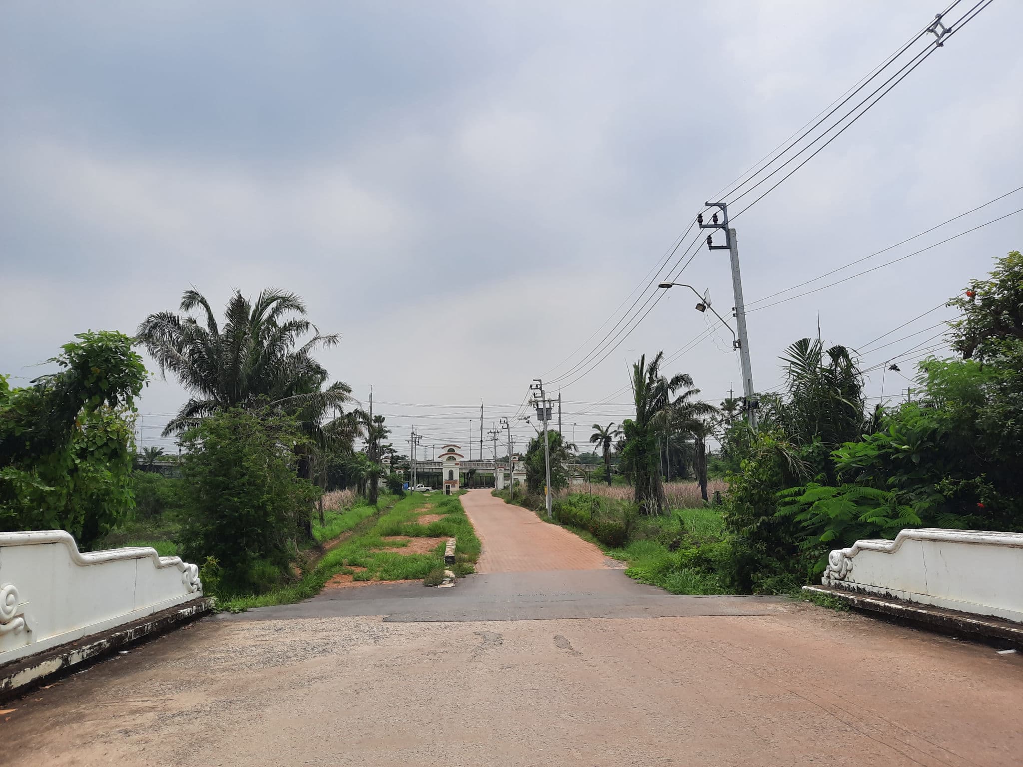 สภาพแวดล้อม-ฉลองกรุงฯ (5).jpg