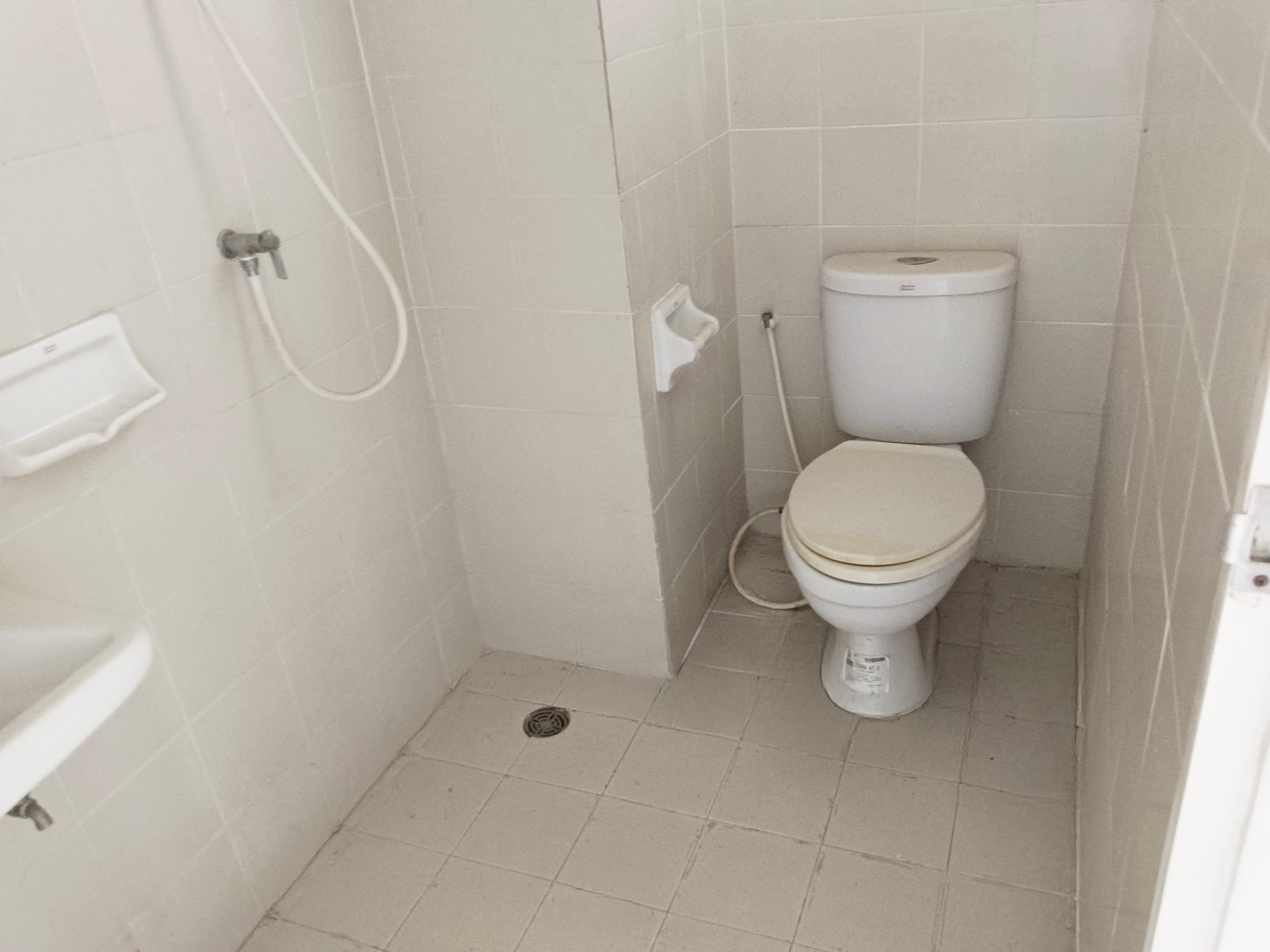 be117054-37850-6.jpg