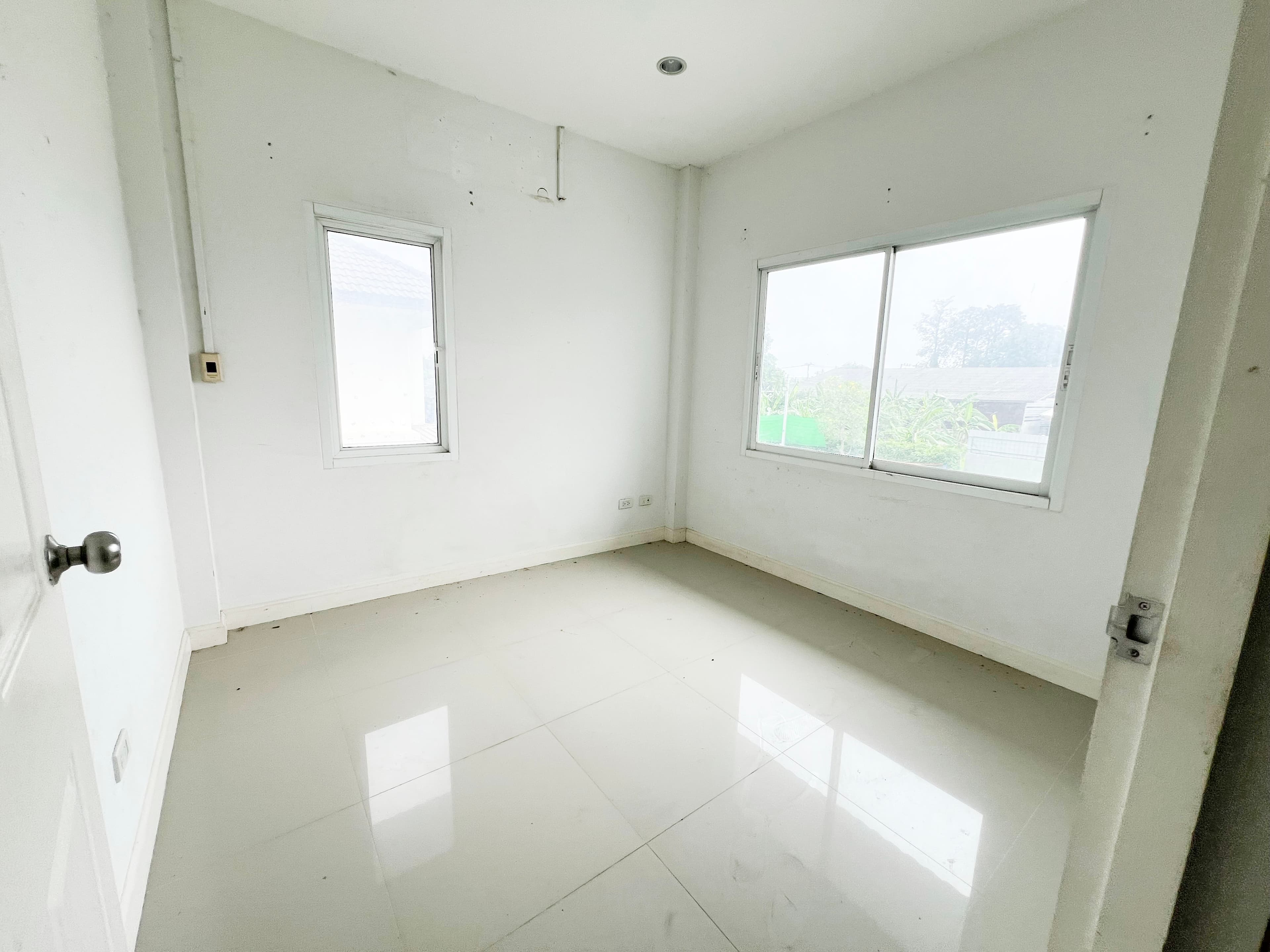 436a8677-147900-6.jpg
